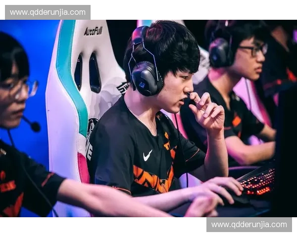 风暴英雄C9战队精彩表现引爆电竞热潮再度登顶全球赛场